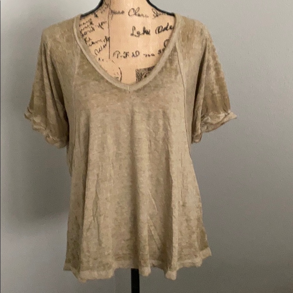 Free People v-neck tee-shirt